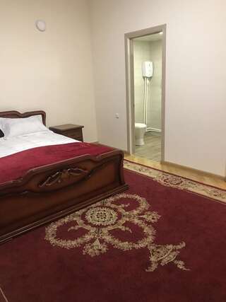Отели типа «постель и завтрак» VVS PLACE Ереван Двухместный номер Делюкс с 1 кроватью (для 2 взрослых и 1 ребенка)-5