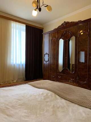 Отели типа «постель и завтрак» VVS PLACE Ереван Двухместный номер Делюкс с 1 кроватью (для 2 взрослых и 1 ребенка)-9