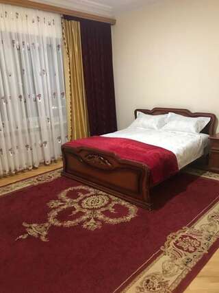 Отели типа «постель и завтрак» VVS PLACE Ереван Двухместный номер Делюкс с 1 кроватью (для 2 взрослых и 1 ребенка)-14
